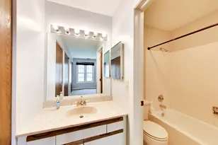 172 Grove Ave, Des Plaines, IL 60016 - Photo 12