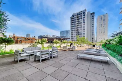 230 W Division Street #1107, Chicago, IL 60610 - Photo 32