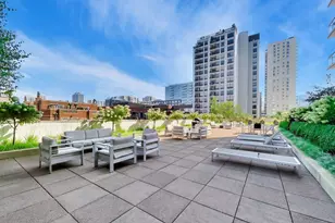 230 W Division St, Chicago, IL 60610 - Photo 32