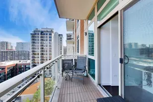230 W Division St, Chicago, IL 60610 - Photo 20