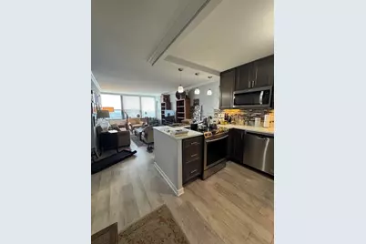 1560 N Sandburg Terrace #3407, Chicago, IL 60610 - Photo 2