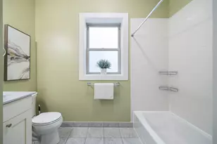 2150 W Ainslie St, Chicago, IL 60625 - Photo 14