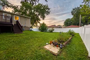 1429 N Green Meadows Blvd, Streamwood, IL 60107 - Photo 28