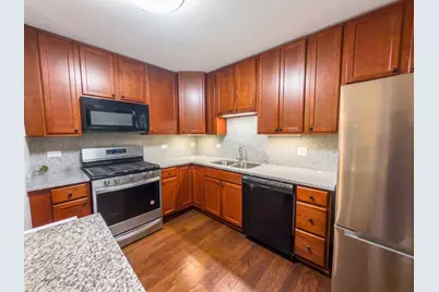 1429 N Green Meadows Boulevard, Streamwood, IL 60107 - Photo 6