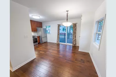 1429 N Green Meadows Boulevard, Streamwood, IL 60107 - Photo 8