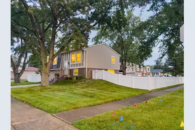 1429 N Green Meadows Boulevard, Streamwood, IL 60107 - Photo 34