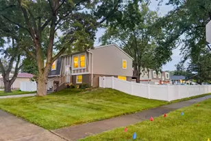 1429 N Green Meadows Blvd, Streamwood, IL 60107 - Photo 34