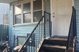 3419 W Beach Ave, Chicago, IL 60651 - Photo 10