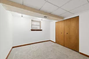 5723 N Artesian Ave, Chicago, IL 60659 - Photo 32