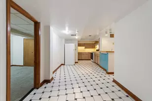 5723 N Artesian Ave, Chicago, IL 60659 - Photo 36