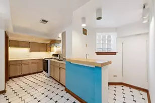 5723 N Artesian Ave, Chicago, IL 60659 - Photo 34