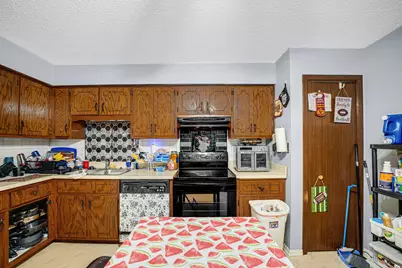 214 Madison Street #2B, Joliet, IL 60435 - Photo 8