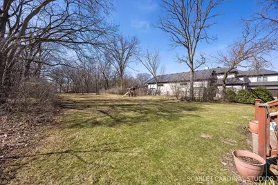 710 N Kenilworth Avenue, Glen Ellyn, IL 60137 - Photo 2