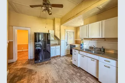 2105 Dewitt Avenue, Mattoon, IL 61938 - Photo 12