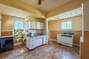 2105 Dewitt Ave, Mattoon, IL 61938 - Photo 10