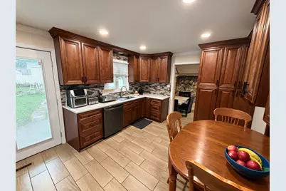 10542 Oak Park Avenue, Chicago Ridge, IL 60415 - Photo 2