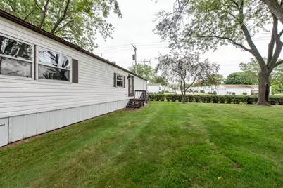 785 Hillcrest Avenue, Park City, IL 60085 - Photo 24