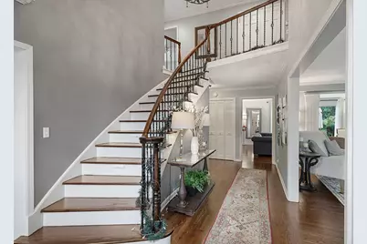 32 Chatham Lane, Oak Brook, IL 60523 - Photo 2