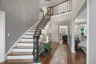 32 Chatham Ln, Oak Brook, IL 60523 - Photo 2