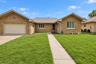 760 Riverside Ct, Kankakee, IL 60901 - Photo 2