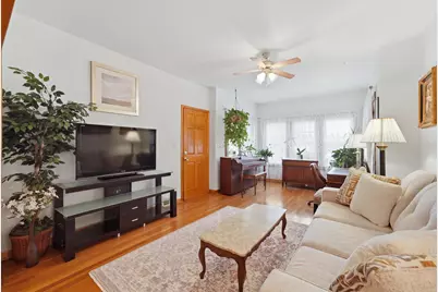5118 W Byron Street, Chicago, IL 60641 - Photo 4