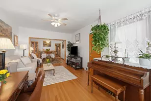 5118 W Byron St, Chicago, IL 60641 - Photo 6