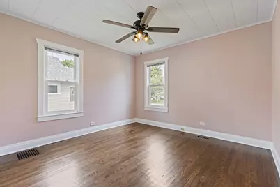 331 W Brookfield Street, Lombard, IL 60148 - Photo 10