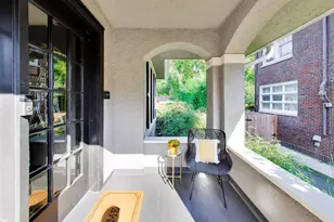 730 Fair Oaks Ave, Oak Park, IL 60302 - Photo 2