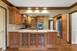 2256 Ridgewood Rd, Lisle, IL 60532 - Photo 4