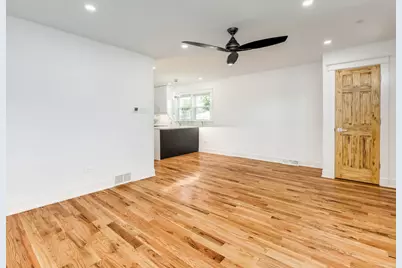 235 W 43rd Street, Chicago, IL 60609 - Photo 22