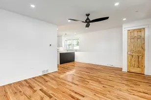 235 W 43rd St, Chicago, IL 60609 - Photo 22