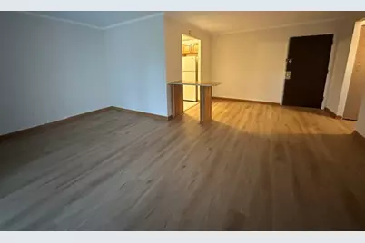 1463 Mercury Drive #218, Schaumburg, IL 60193 - Photo 8