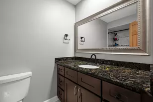 11939 S Pinecreek Dr, Orland Park, IL 60467 - Photo 14