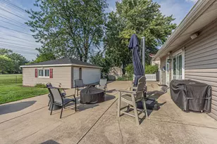 224 Redwood Ave, Elk Grove Village, IL 60007 - Photo 22