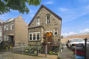 1332 N Harding Ave, Chicago, IL 60651 - Photo 2