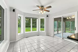 22 Bruce Cir N, Hawthorn Woods, IL 60047 - Photo 10