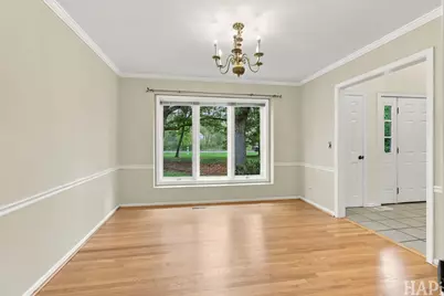 22 Bruce Circle N, Hawthorn Woods, IL 60047 - Photo 4