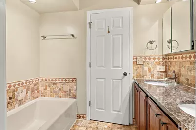 22 Bruce Circle N, Hawthorn Woods, IL 60047 - Photo 20