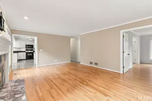 22 Bruce Cir N, Hawthorn Woods, IL 60047 - Photo 16