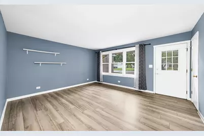 1529 Ronzheimer Avenue, Saint Charles, IL 60174 - Photo 4