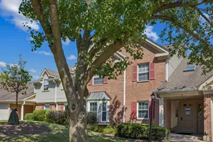 5 Aberdeen Ct, Schaumburg, IL 60194 - Photo 1