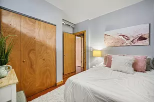 1249 W Roscoe St, Chicago, IL 60657 - Photo 12