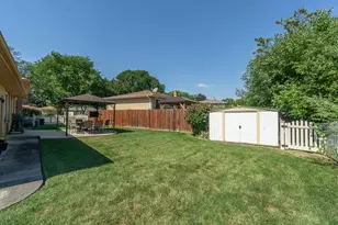 1101 N Millns Ln, Addison, IL 60101 - Photo 28