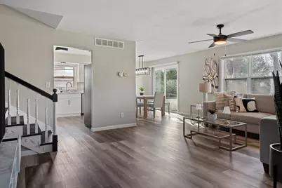 1747 E Barrington Avenue, Decatur, IL 62526 - Photo 4