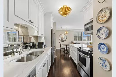 1445 N State Parkway #2205, Chicago, IL 60610 - Photo 2