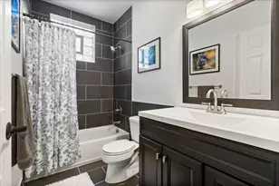 1338 W Addison St, Chicago, IL 60613 - Photo 16