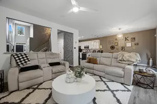 1212 Betsy Ross Pl, Bolingbrook, IL 60490 - Photo 6