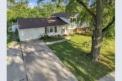 116 S Pinecrest Road, Bolingbrook, IL 60440 - Photo 2