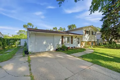 116 S Pinecrest Road, Bolingbrook, IL 60440 - Photo 4