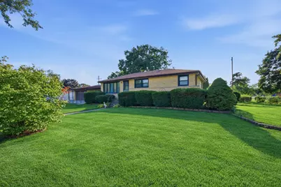 8300 Long Avenue, Burbank, IL 60459 - Photo 2